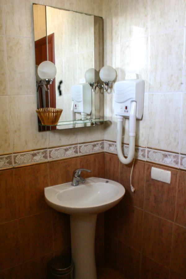 Don Kihot Hotel Novovolyns'k Quarto foto