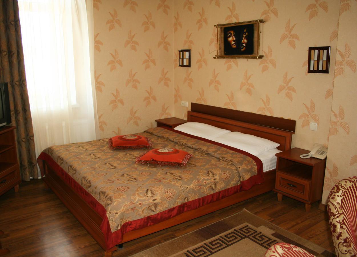 Don Kihot Hotel Novovolyns'k Quarto foto